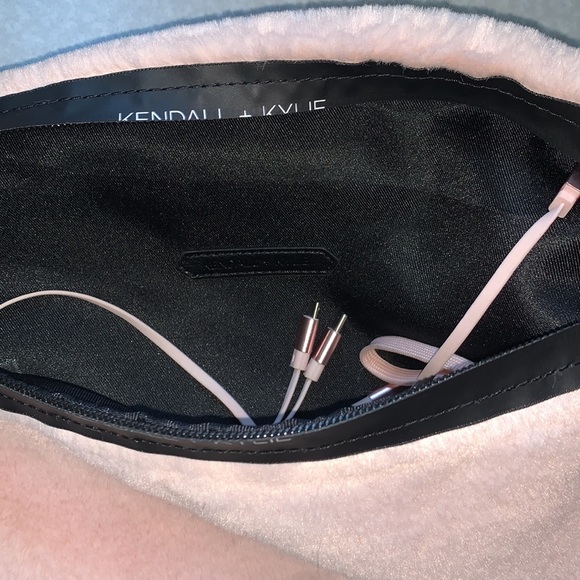 Kendall & Kylie Fanny Pack/Belt Bag - Picture 5 of 7